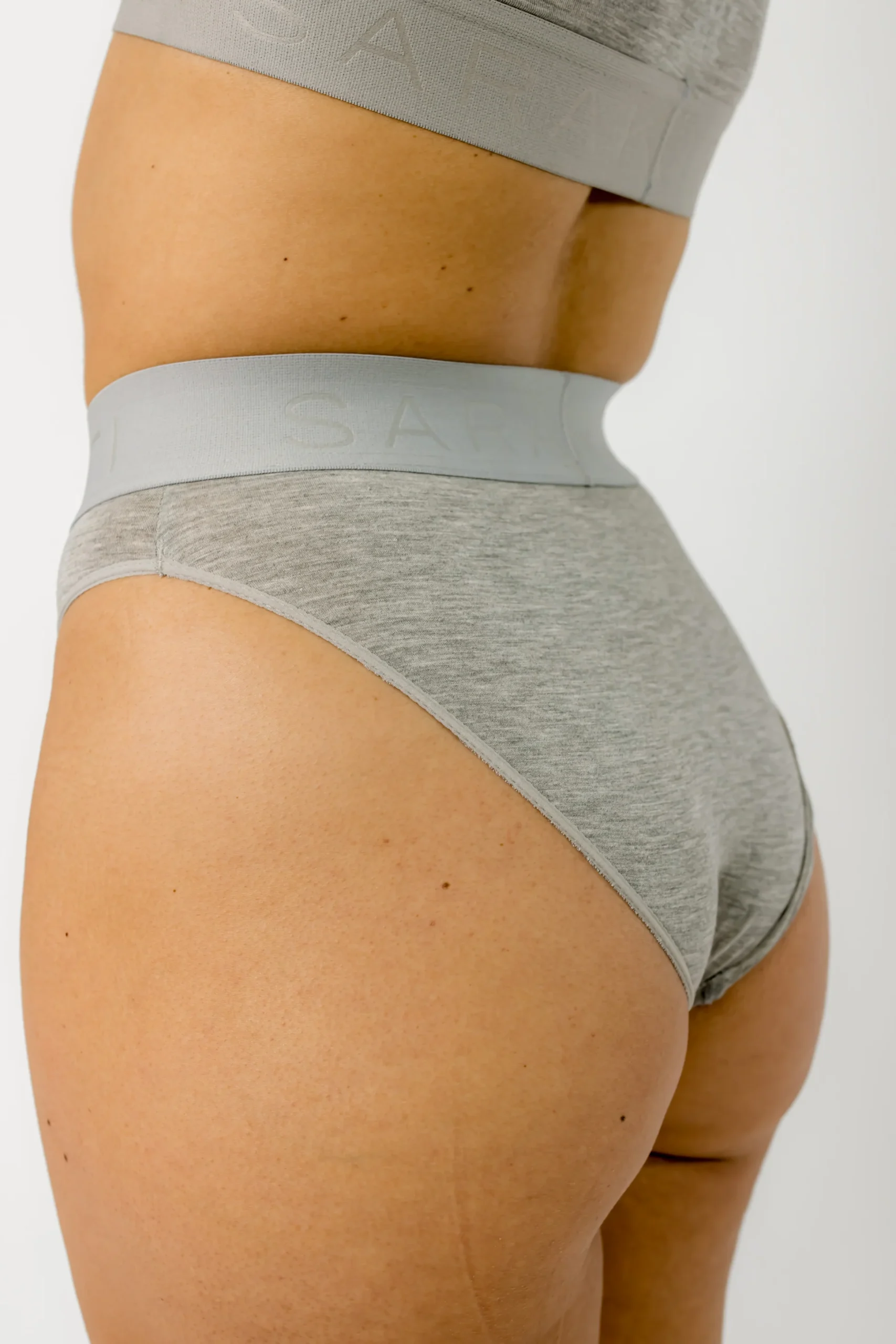 High Waist - Image 3