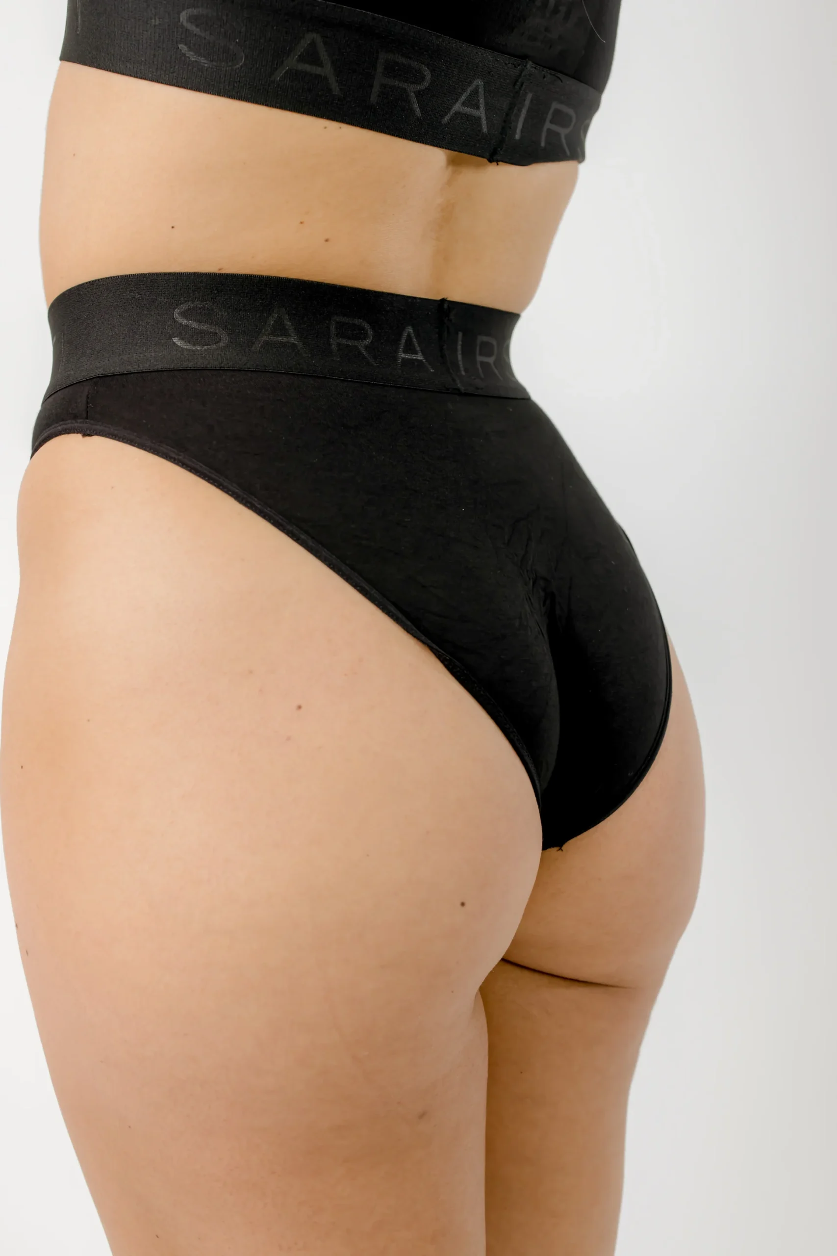 High Waist - Image 2