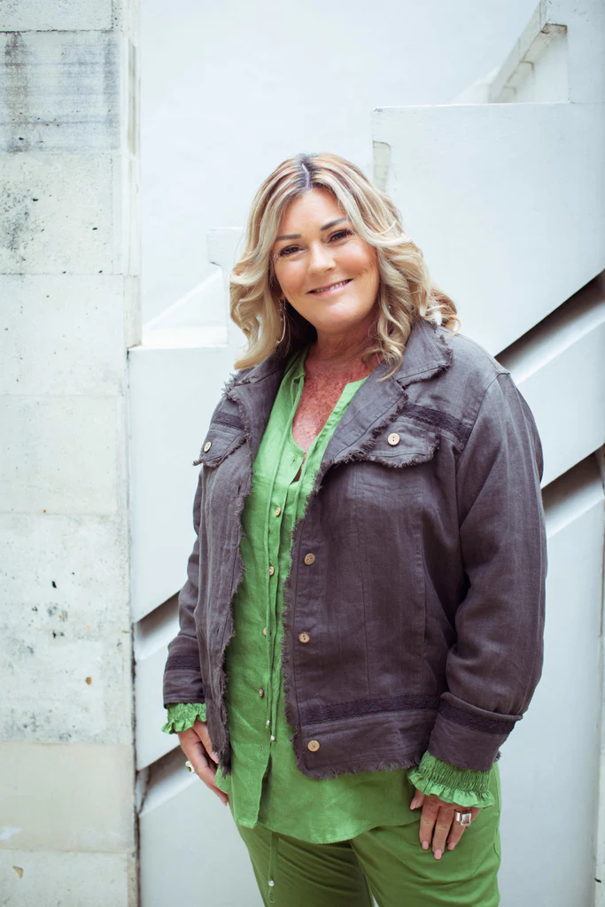 Puff Sleeve Shirt - Image 14