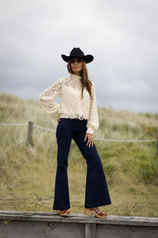 Farrah Flares